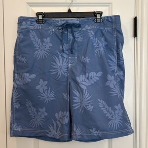 Tropical Chaps Men’s swim trunks 🩳 w/ inner mesh lining & 2 pockets